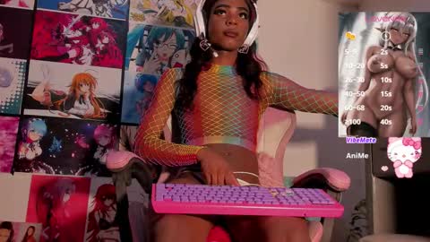 effy_marinn online show from December 16, 10:10 am