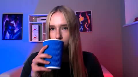 effysosweet online show from December 20, 8:27 pm