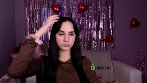 effysosweet online show from February 12, 10:30 am