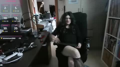 Snapshot of efi_crossou chatting on October 2, 10:41 pm efi_crossou online show from October 2, 10:41 pm