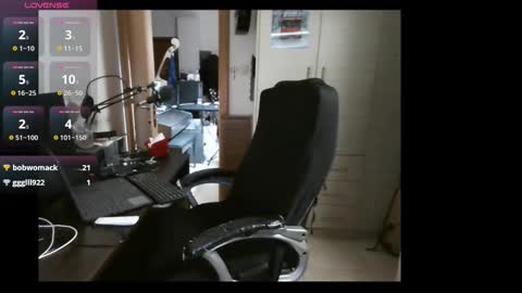 Snapshot of efi_crossou chatting on September 14, 12:35 am efi_crossou online show from September 14, 12:35 am