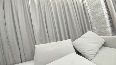 Erik and Alice online show from October 20, 1:32 am