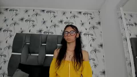 Snapshot of ehotloveaxxx chatting on February 15, 9:59 pm Valery online show from February 15, 9:59 pm