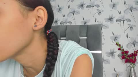 Snapshot of ehotloveaxxx chatting on September 19, 1:04 pm Valery online show from September 19, 1:04 pm