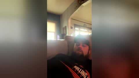 eightball2001 online show from April 4, 8:27 pm