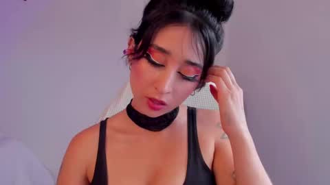   EileenFord    online show from February 26, 10:15 pm