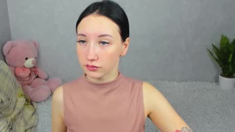 eileenmoores online show from December 19, 7:31 pm