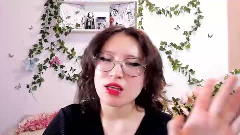 liasama online show from December 19, 7:18 am