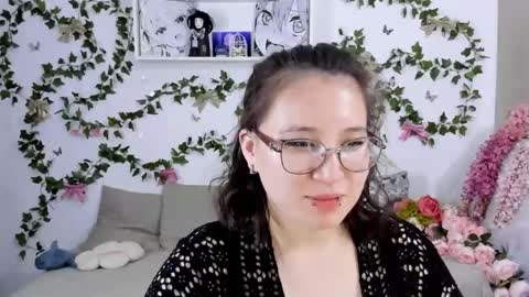 liasama online show from February 12, 5:15 am