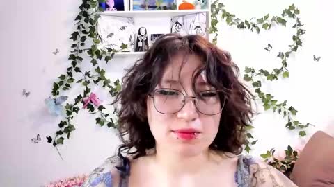 liasama online show from December 21, 12:42 am