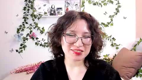 liasama online show from December 21, 7:13 am