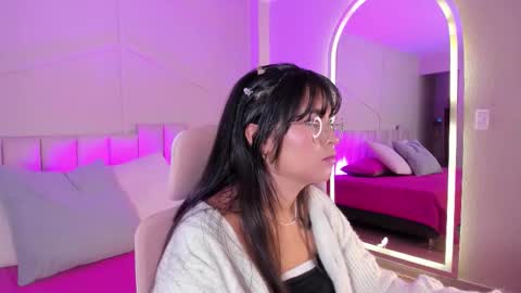 Snapshot of eimmy_bm chatting on October 13, 7:05 pm eimmy_bm online show from October 13, 7:05 pm