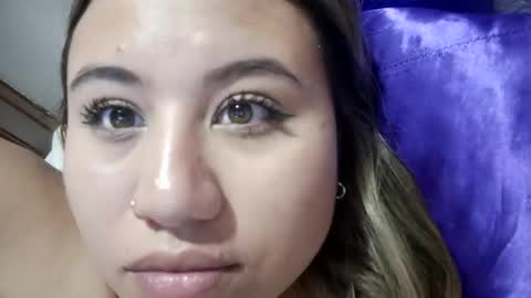 EIMY   MODEL INDEPENDENT online show from March 9, 5:34 am