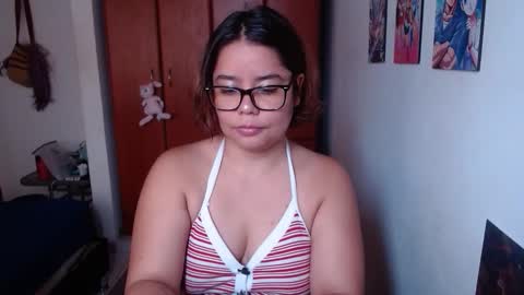 eimy_saenzz online show from January 14, 4:15 pm