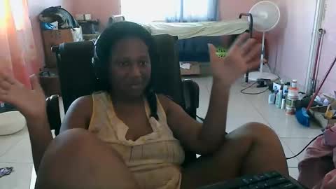 Eirondra Valeen online show from October 26, 1:01 pm