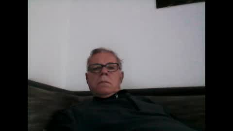 eisbaer1957 online show from December 25, 8:18 am