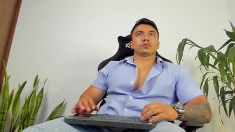 EITHAN CONOR online show from September 26, 2:19 am