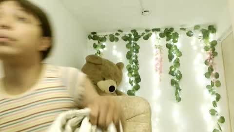 Snapshot of eiviiy1609 chatting on October 20, 2:00 pm eiviiy1609 online show from October 20, 2:00 pm