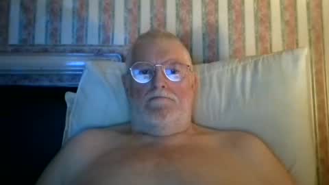 eketman1964 online show from November 4, 11:50 pm