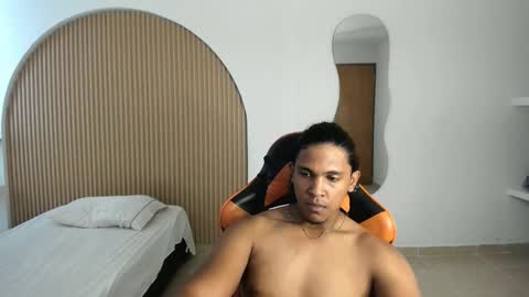 ekko_s online show from April 25, 1:41 pm