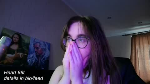 Snapshot of el_sweety chatting on February 4, 10:00 am If you like it when I meow give me a thumbs up online show from February 4, 10:00 am