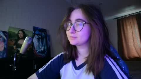 Snapshot of el_sweety chatting on February 28, 9:15 am If you like it when I meow give me a thumbs up online show from February 28, 9:15 am