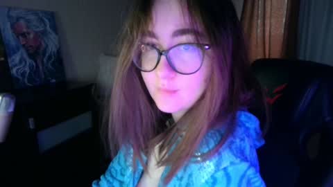 Snapshot of el_sweety chatting on February 3, 8:46 am If you like it when I meow give me a thumbs up online show from February 3, 8:46 am