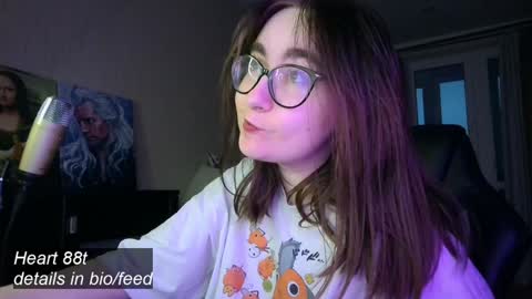 Snapshot of el_sweety chatting on February 8, 3:53 pm If you like it when I meow give me a thumbs up online show from February 8, 3:53 pm