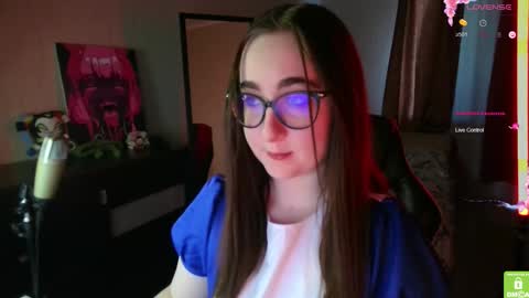Snapshot of el_sweety chatting on October 20, 10:09 am If you like it when I meow give me a thumbs up online show from October 20, 10:09 am