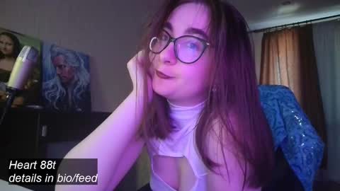 Snapshot of el_sweety chatting on February 13, 1:59 pm If you like it when I meow give me a thumbs up online show from February 13, 1:59 pm