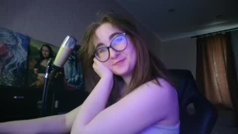 Snapshot of el_sweety chatting on March 10, 3:41 pm If you like it when I meow give me a thumbs up online show from March 10, 3:41 pm