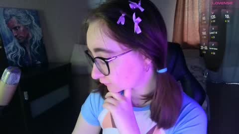 Snapshot of el_sweety chatting on January 28, 10:12 am If you like it when I meow give me a thumbs up online show from January 28, 10:12 am
