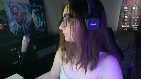Snapshot of el_sweety chatting on March 6, 9:36 am If you like it when I meow give me a thumbs up online show from March 6, 9:36 am