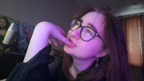 Snapshot of el_sweety chatting on February 14, 1:18 pm If you like it when I meow give me a thumbs up online show from February 14, 1:18 pm