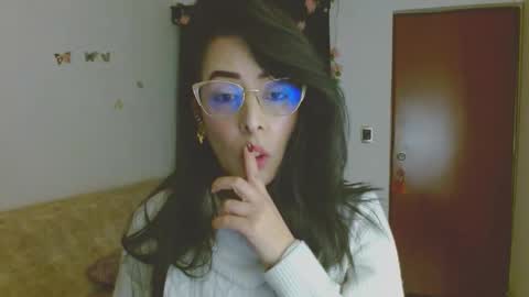 ela_3611 online show from April 29, 5:12 am