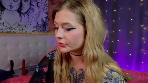 Lina online show from February 18, 10:58 pm