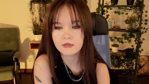 Your sweet girl online show from March 3, 7:32 pm