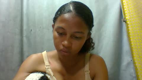 Snapshot of elaliealdy chatting on October 16, 7:52 am elaliealdy online show from October 16, 7:52 am
