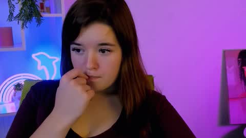 Snapshot of elara_jadie chatting on October 19, 1:49 pm Elara online show from October 19, 1:49 pm