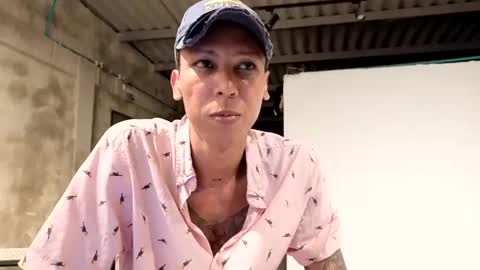 Snapshot of elchicletv chatting on September 17, 12:03 am El CHICLE TV - SHOW online show from September 17, 12:03 am