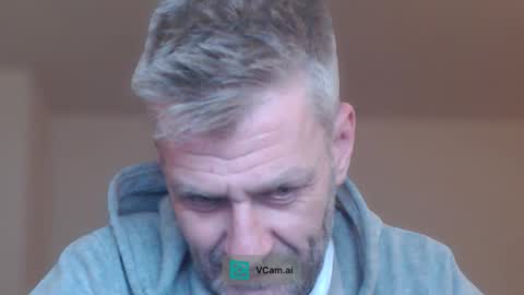 Snapshot of elculiador2207 chatting on October 19, 1:21 am Timm online show from October 19, 1:21 am