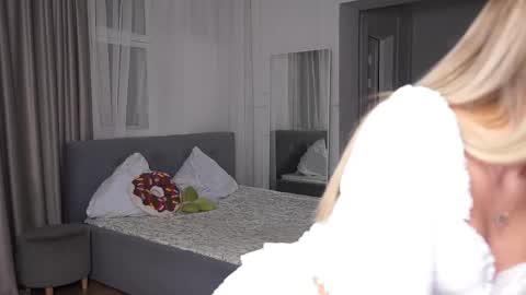 Eleanora online show from March 8, 4:44 pm