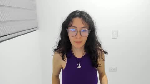 Snapshot of electra_fox19 chatting on October 12, 7:01 am Electra online show from October 12, 7:01 am
