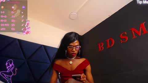 Snapshot of elektra_abundance_ chatting on February 8, 1:22 am Elektra abundance online show from February 8, 1:22 am