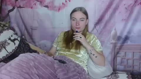 Snapshot of elena_maeer chatting on September 30, 6:13 am Elena online show from September 30, 6:13 am