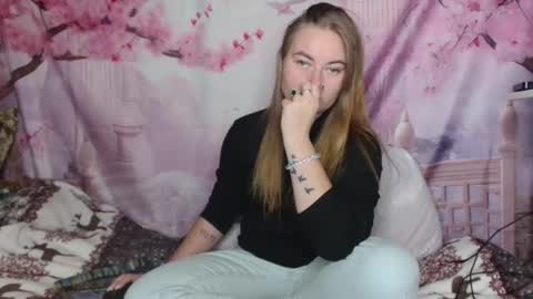 Snapshot of elena_maeer chatting on October 4, 12:58 pm Elena online show from October 4, 12:58 pm