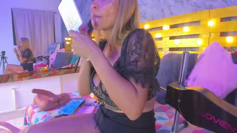 Elena online show from March 10, 7:07 pm