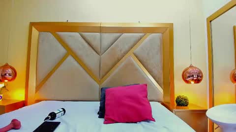 Elena Watsonn online show from April 17, 11:50 pm