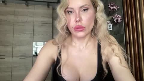 elena_wow online show from March 5, 9:07 am