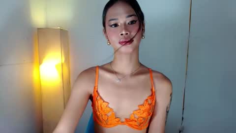 Snapshot of elenapierce69 chatting on September 25, 5:14 am Call me Yours. online show from September 25, 5:14 am